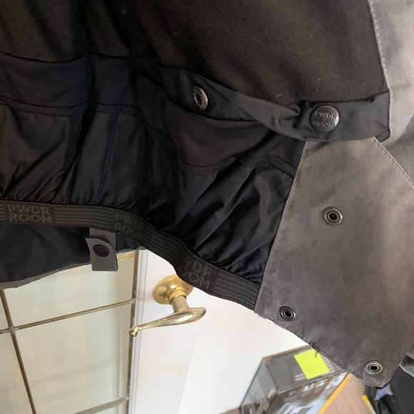 Women’s Powder Room Snowboarding Parka - Picture 11 of 13